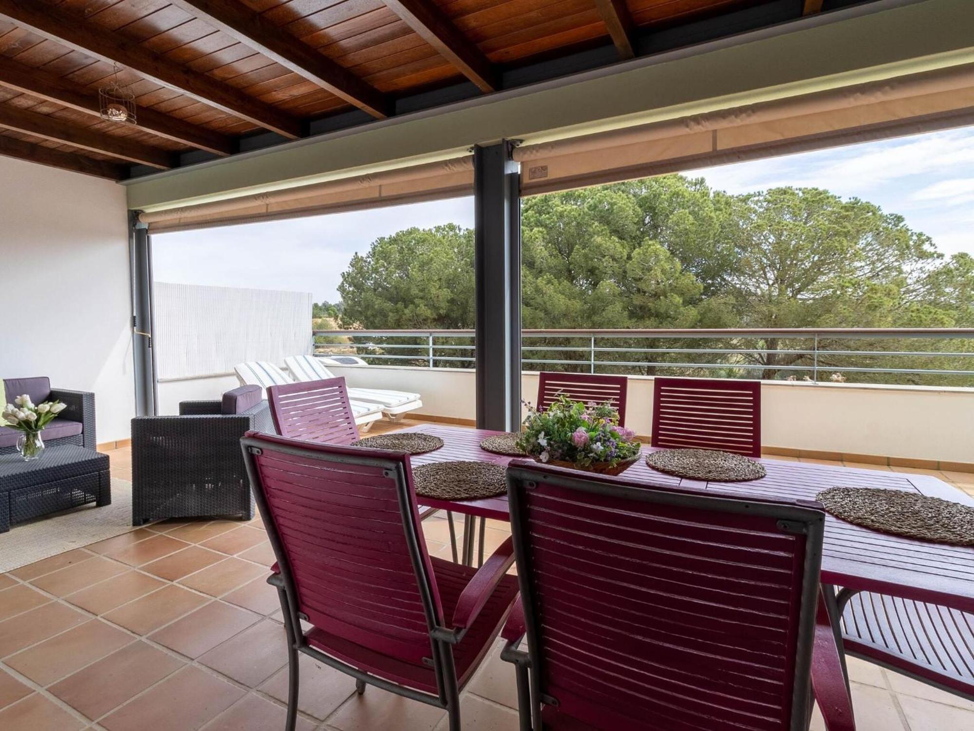 Modern With Pool In *